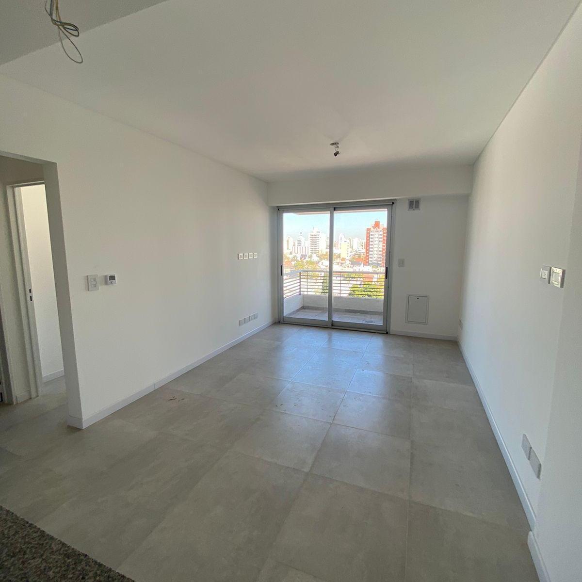 En Venta Exclusivos Depto 2 Amb de Categoria con Balcon y Coch. Opc. en Lanus 1