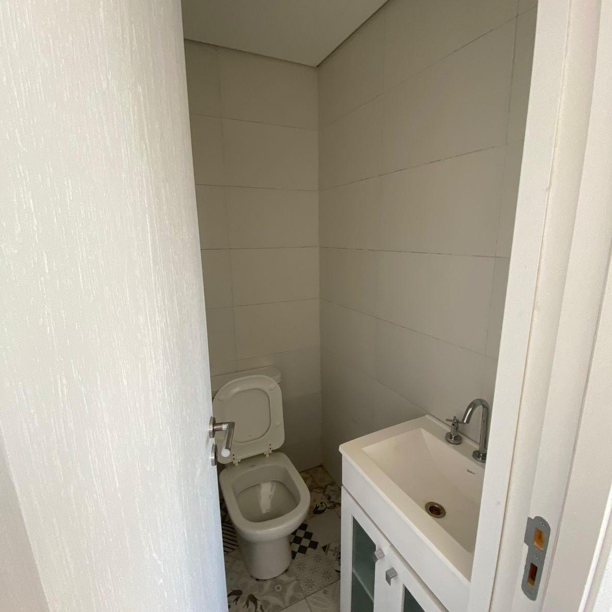 Foto de EN VENTA DTO 2 AMB A ESTRENAR C/ AMPLIO BALCON Y COCH. EN BUENA UBIC, imagen 4