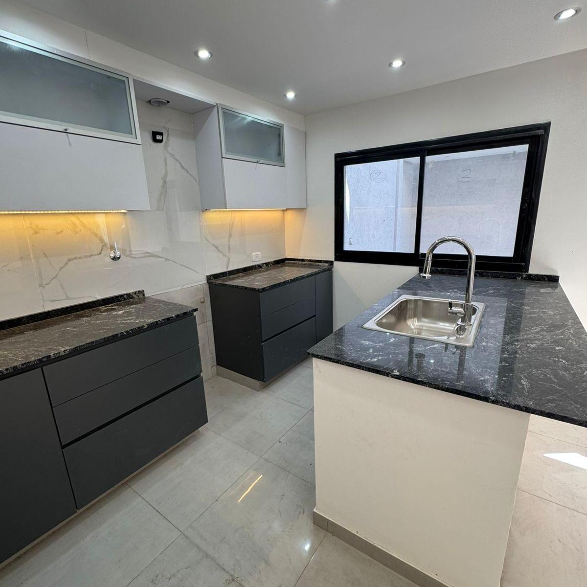 COMPLEJO DE DUPLEX A ESTRENAR DE 3 AMB C/ COCHERA EN LANUS