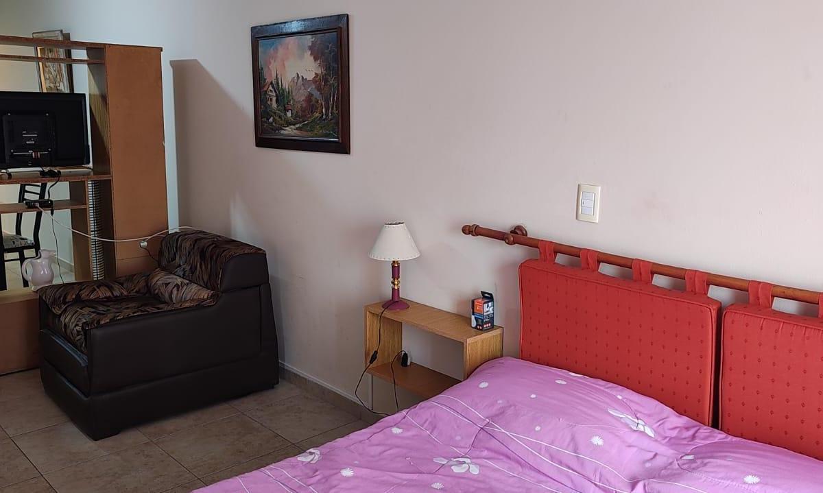 EN VENTA IDEAL INVERSOR O VIVIENDA AMPLIO MONOAMB DIVIDIDO EN MAR DEL PLATA