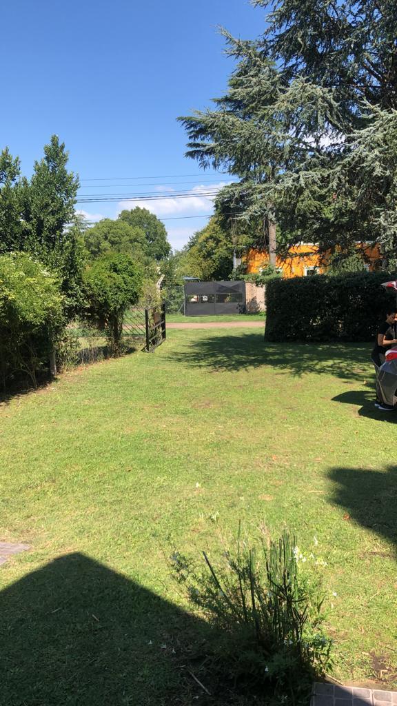 EN VENTA CASA 3 AMB CON GGE, QUINCHO Y PARRILLA EN SAN MIGUEL DEL MONTE 