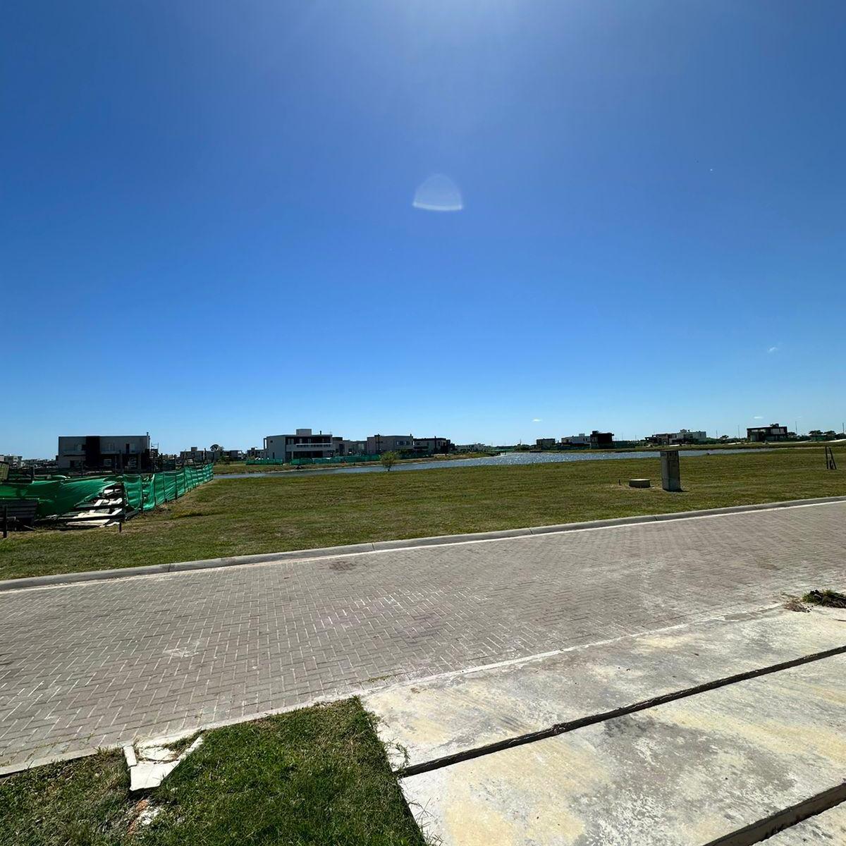En Venta Lote de Terreno 948 m² C/ Vista a Laguna en Barrio Cerrdo en Hudson 4