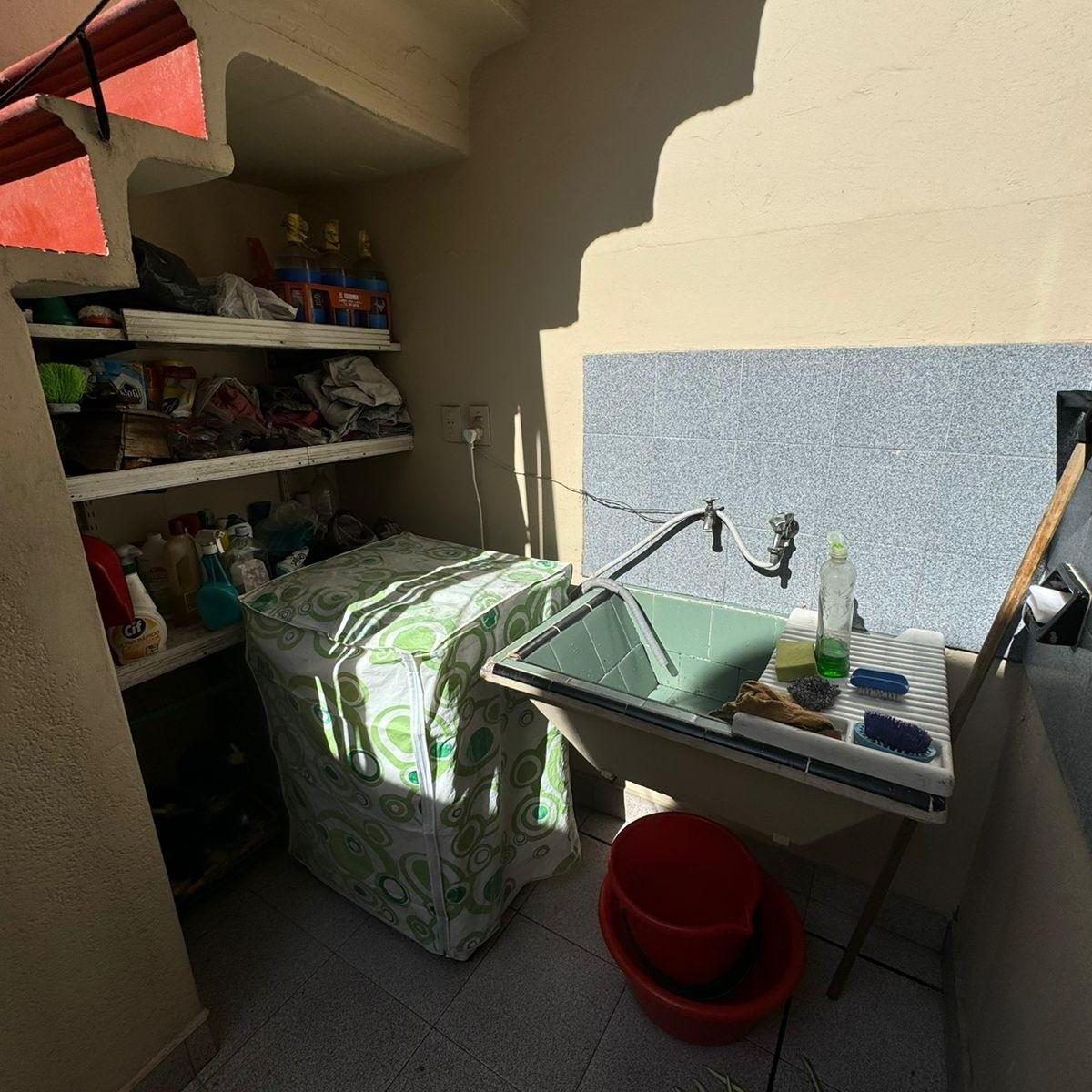 En Venta Depto 4 Amb Tipo Casa en P. a C/ Patio, Balcon y Terraza en Lanus 3