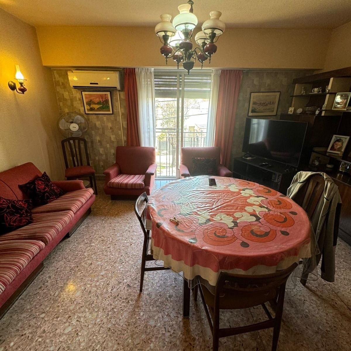 En Venta Depto 4 Amb Tipo Casa en P. a C/ Patio, Balcon y Terraza en Lanus 1