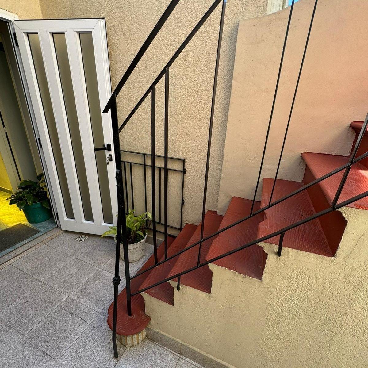 En Venta Depto 4 Amb Tipo Casa en P. a C/ Patio, Balcon y Terraza en Lanus 5