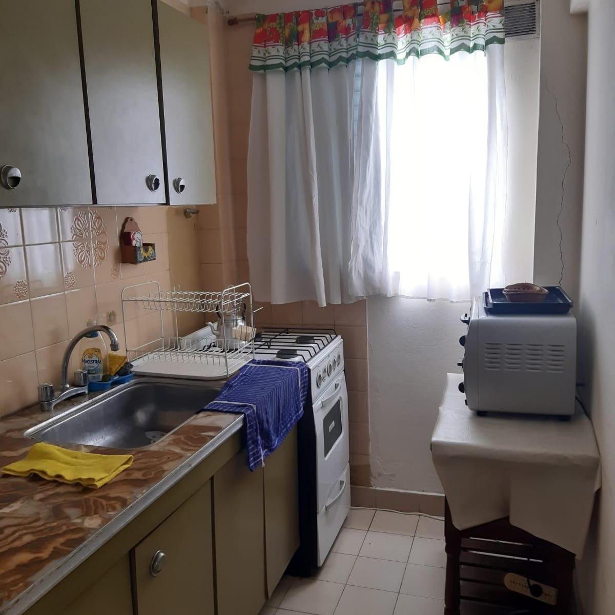 EN VENTA A CUADRAS DEL MAR MONOAMB. EQUIPADO Y CON VISTA AL MAR EN STA TERESITA