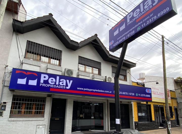 EN VENTA DUPLEX 5 AMB CON QUINCHO Y 2 BAÑOS A MTS DE AVENIDA EN LANUS  4