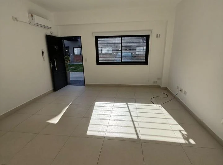 EN ALQUILER DPTO MONOAMBIENTE EN MUY BUEN ESTADO EN LANUS  1