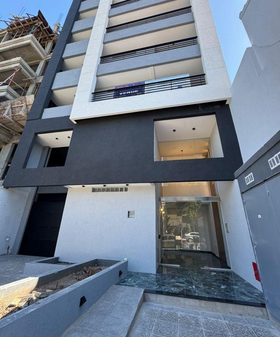 Foto de EN VENTA DPTO 2 AMB A ESTRENAR CON 2 BALCONES Y COCHERA EN LANUS, imagen 3