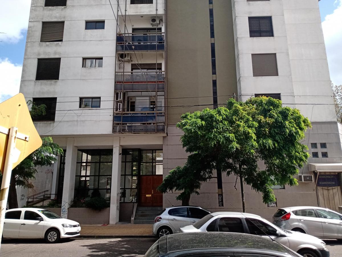 Venta de Departamento de 3 Dorm.. 4