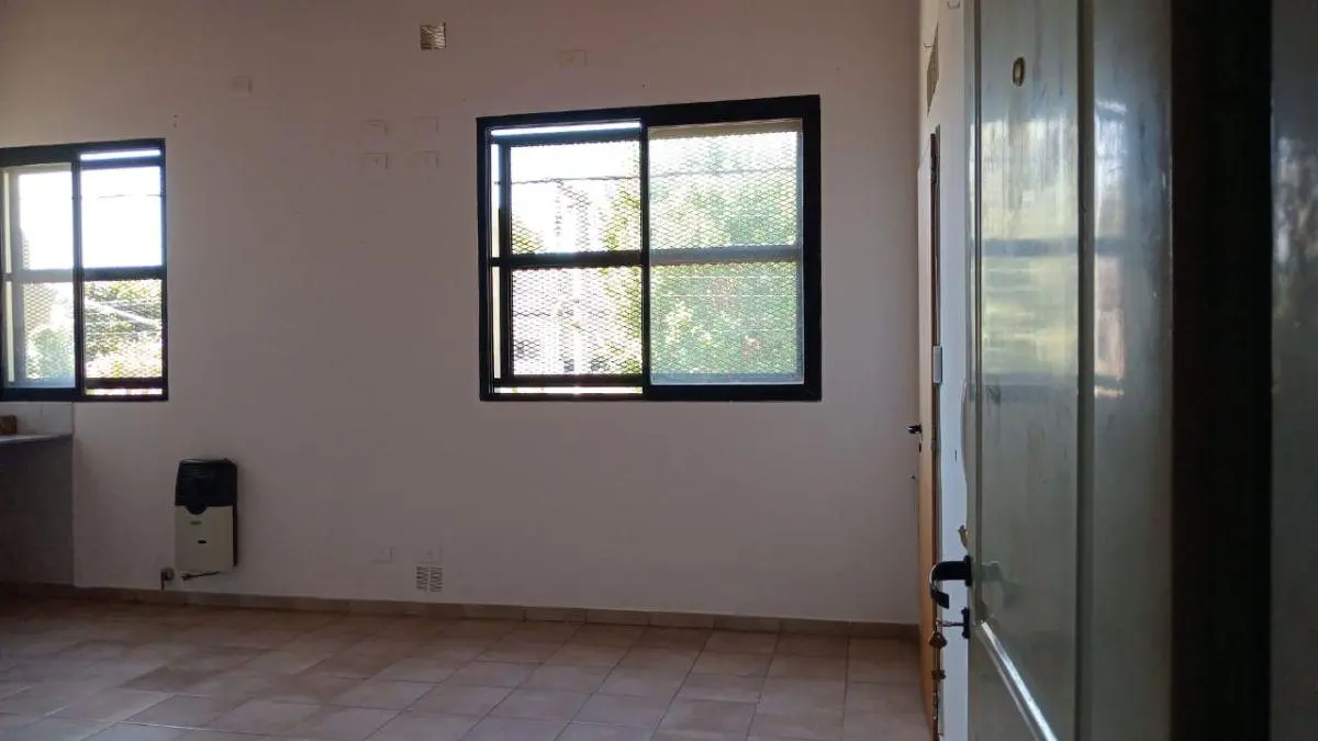 Alquiler de departamento de 1 dormitorio en Av. 1 entre 36 y 37 de La Plata. 4