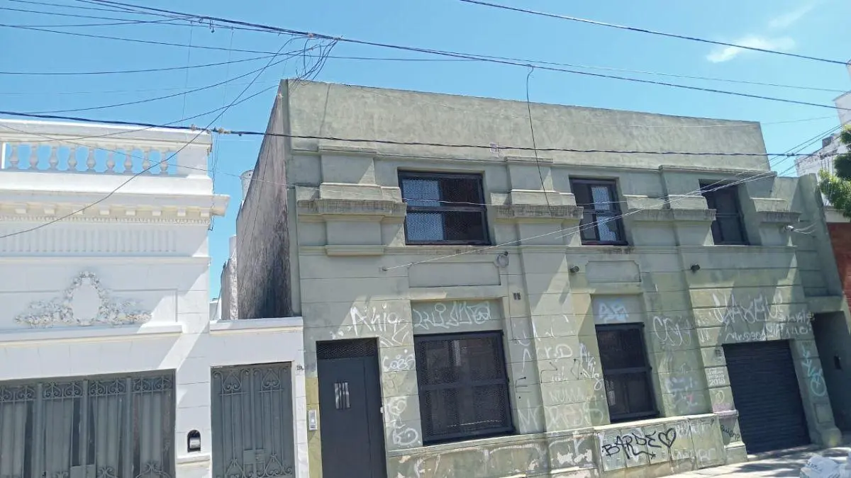 Alquiler de departamento de 1 dormitorio en Av. 1 entre 36 y 37 de La Plata. 1
