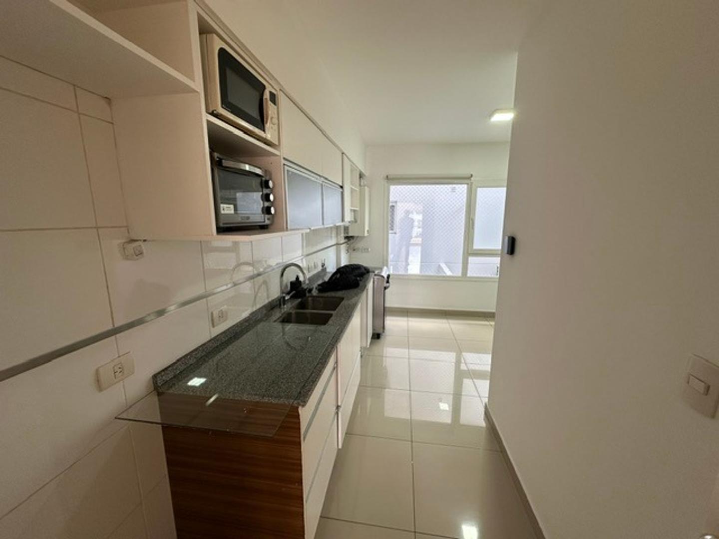Foto de 3 AMBIENTES DE 80 M2 CON COCHERA DOBLE EXCEL ESTADO, imagen 4