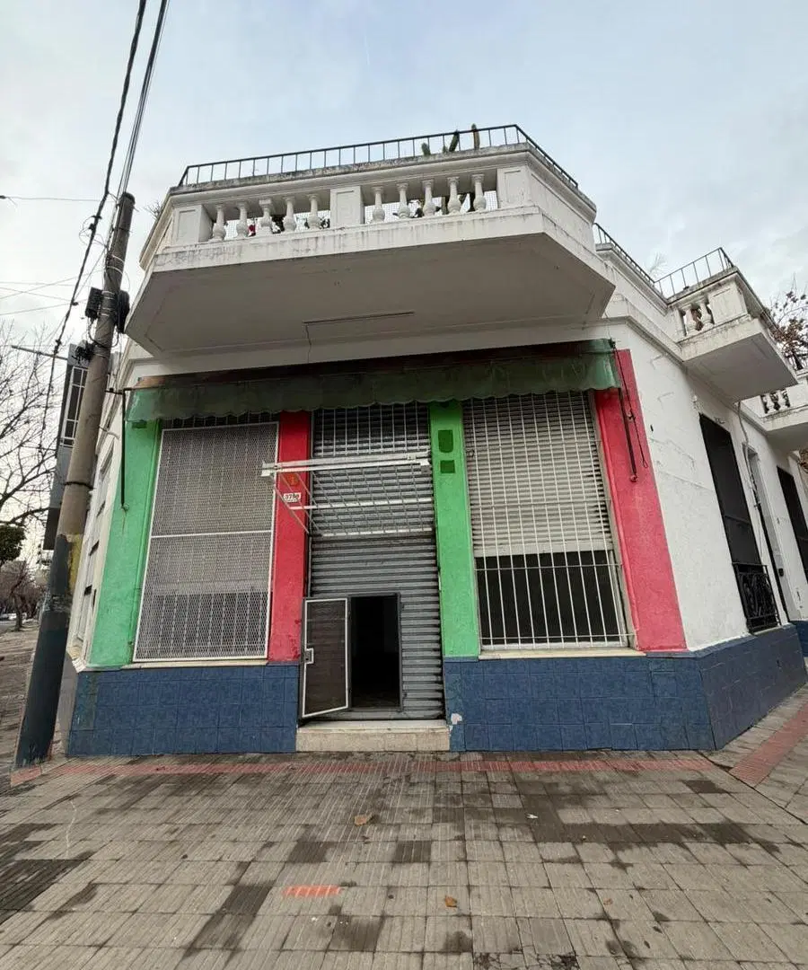 LOCAL COMERCIAL EN ECHESORTU / CASTELLANO Y MARCOS PAZ 5