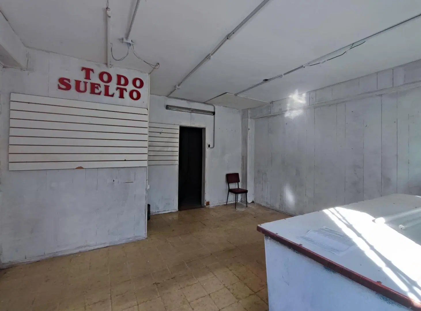 LOCAL COMERCIAL / LAGOS 1100 3