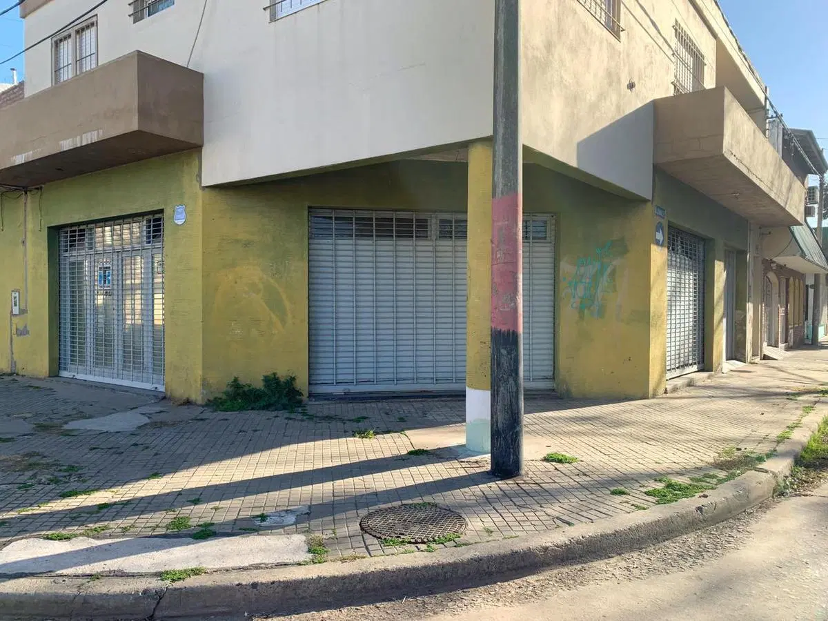 LOCAL COMERCIAL EN ESQUINA / CONSTITUCION 1870 2