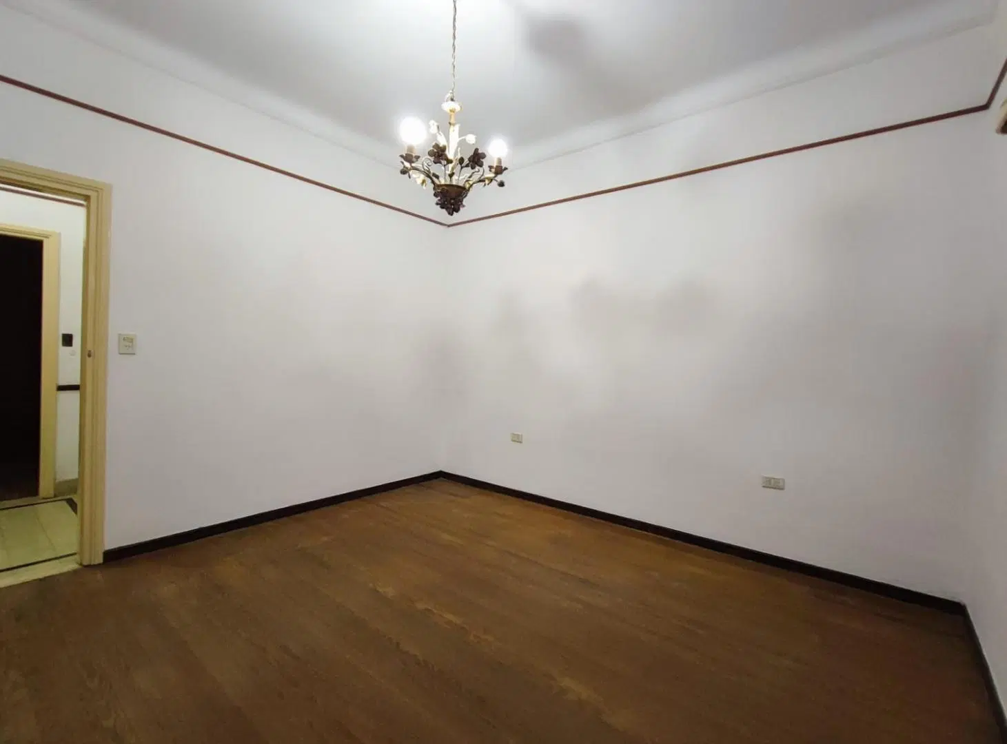 CASA EN ALBERDI / MACIEL 600 2