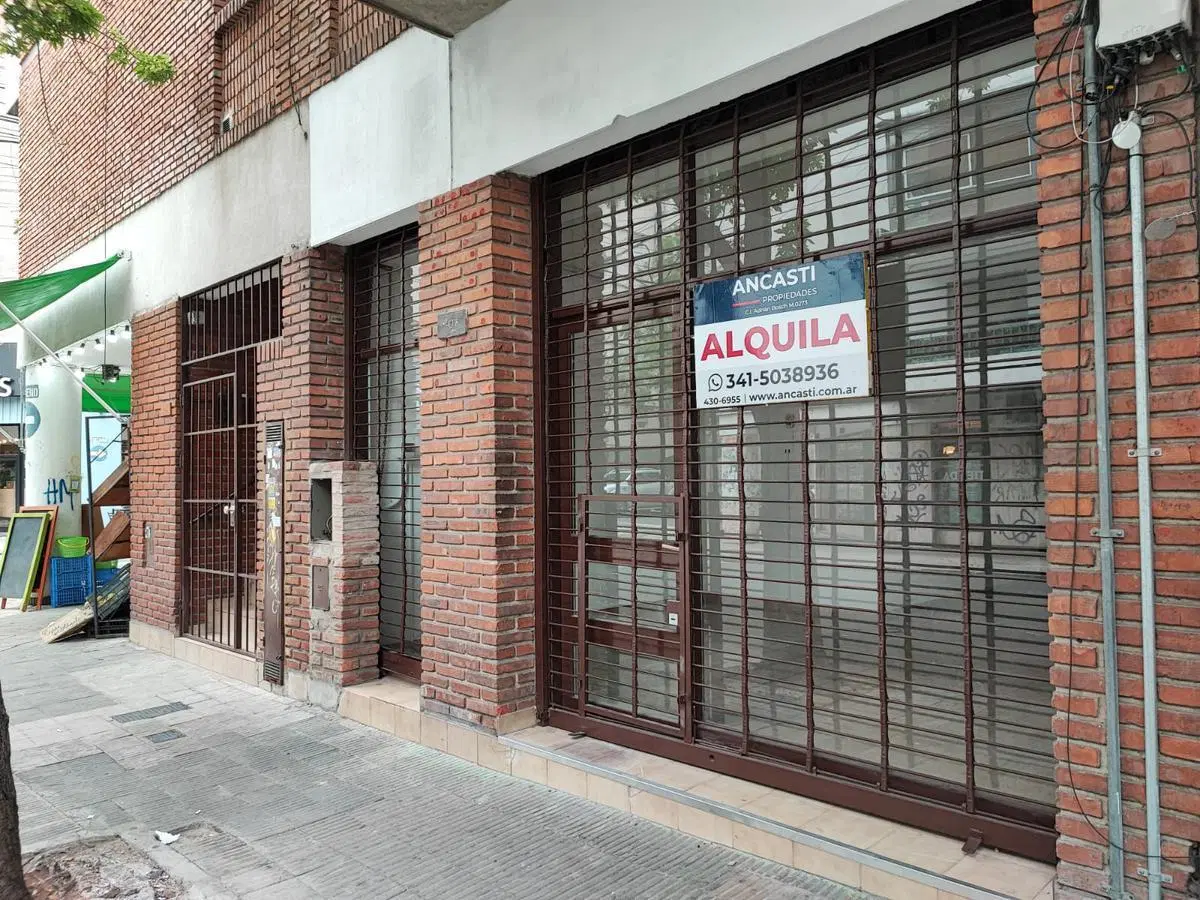 LOCAL COMERCIAL / MORENO 400 5