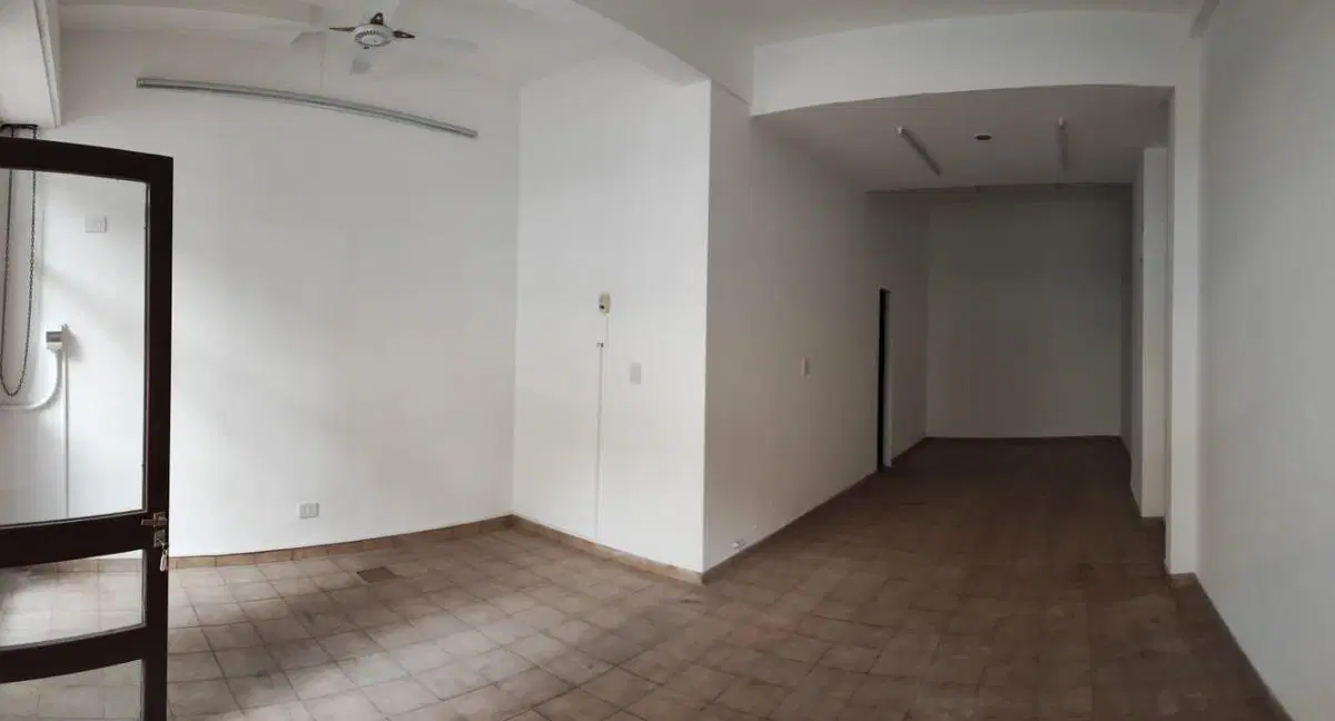 LOCAL COMERCIAL / MORENO 400 3