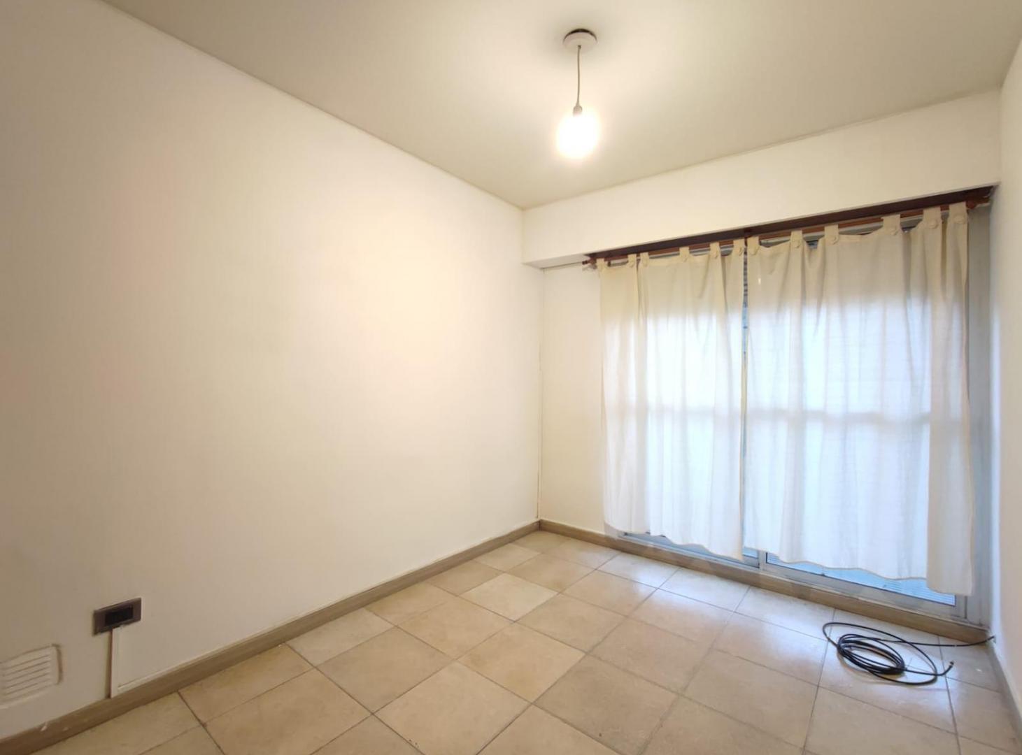 Foto de DEPARTAMENTO UN DORMITORIO PLANTA BAJA / TUCUMAN 2400, imagen 3