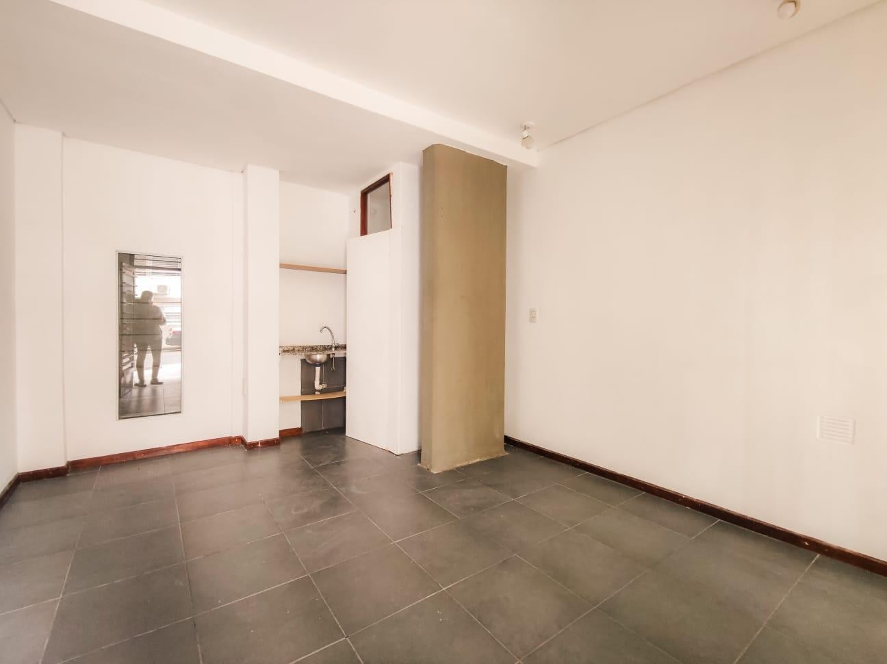 Foto de LOCAL COMERCIAL / CERRITO 600, imagen 2