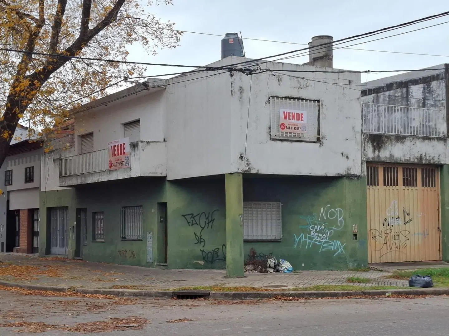 SARMIENTO 3400 DOS CASAS PLANTA BAJA Y ALTA Y GALPON 1