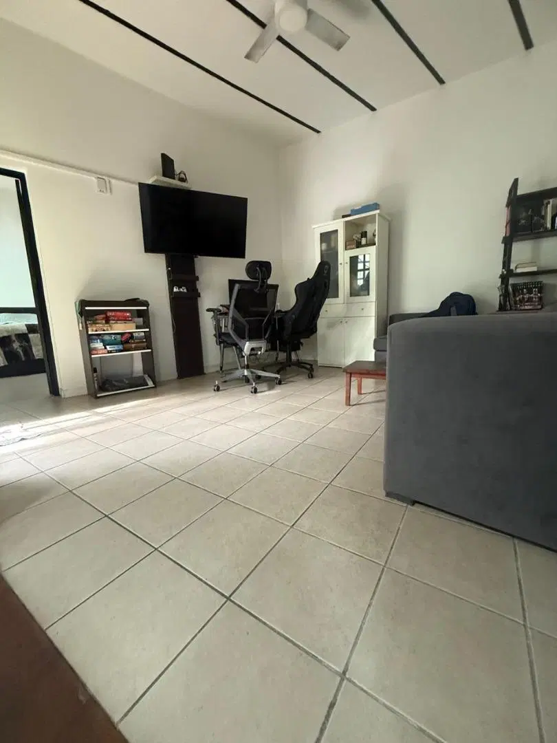 CASA PASILLO UNICA UN DORMITORIO ITUZAINGO 700 4