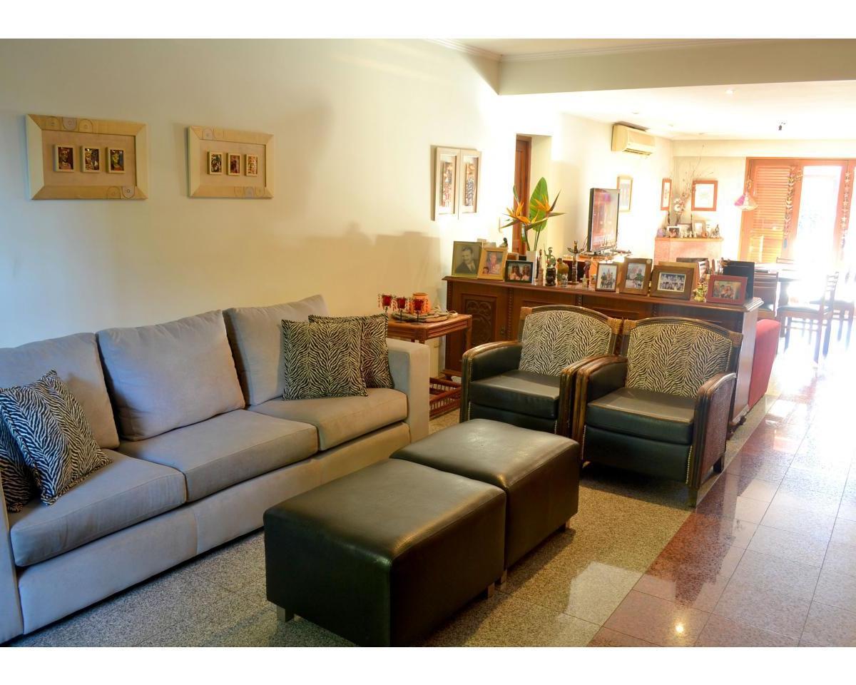 Venta Importante Casa 4 Dorm. Alberdi 5