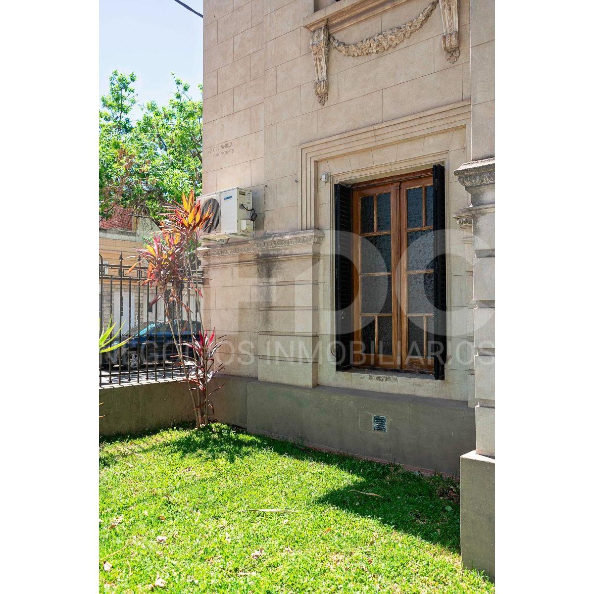 VENTA CASA 5 DORMITORIOS ZONA NORTE SOBRE BV. RONDEAU