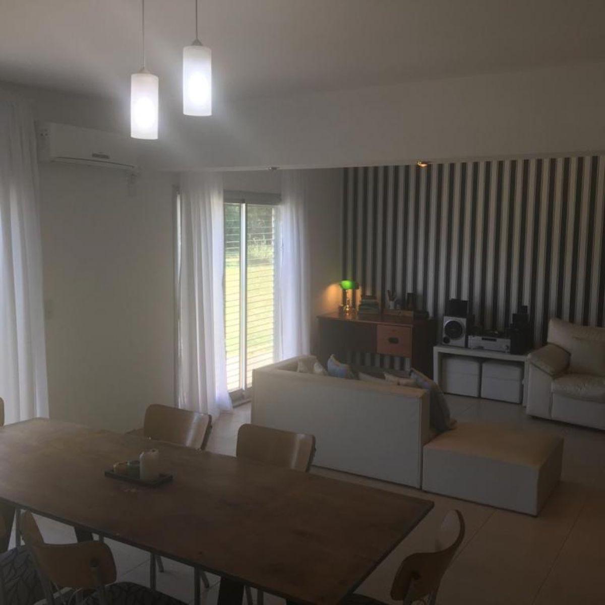 Venta Casa Dos Dorm. con Piscina Ibarlucea Barrio Terruño 2