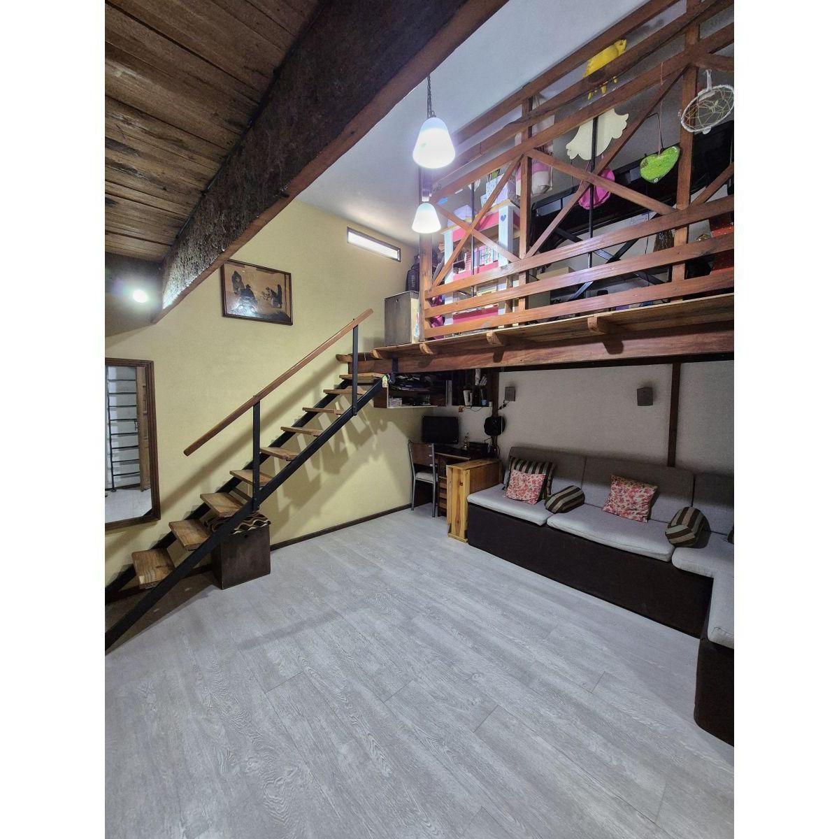 Venta Casa de Pasillo Tres Dorm. Arroyito 4
