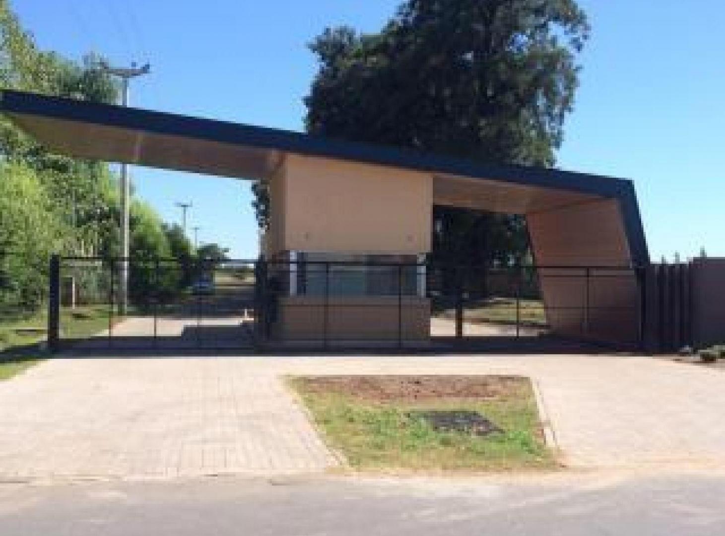 VENTA TERRENO 155 BARRIO LAS CASUARINAS IBARLUCEA