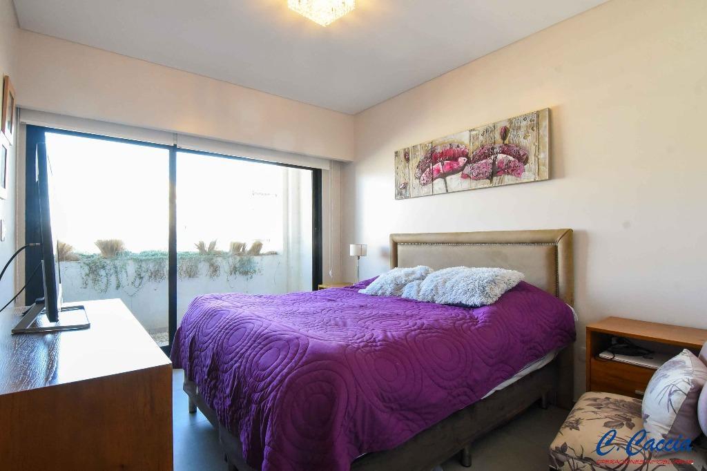 Venta Piso 4 Ambientes C/dependencia Flores 5