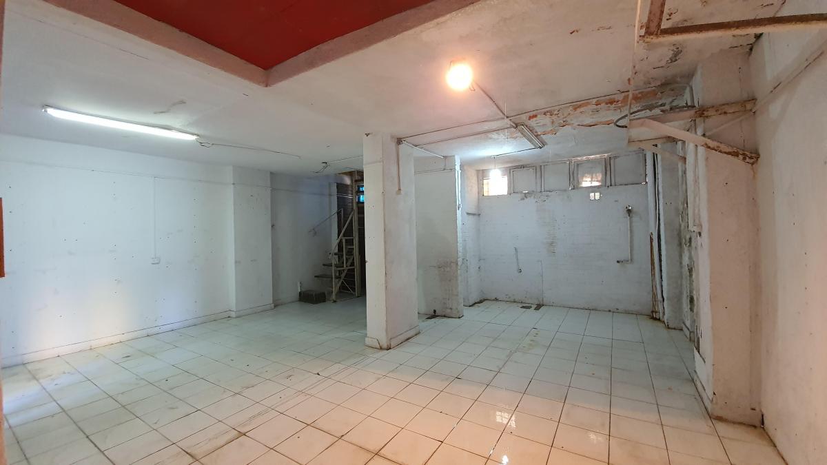 2 LOCALES UNIFICADOS EN EDIFICIO 18 C VILLEGAS Y S DE LA FRONTERA