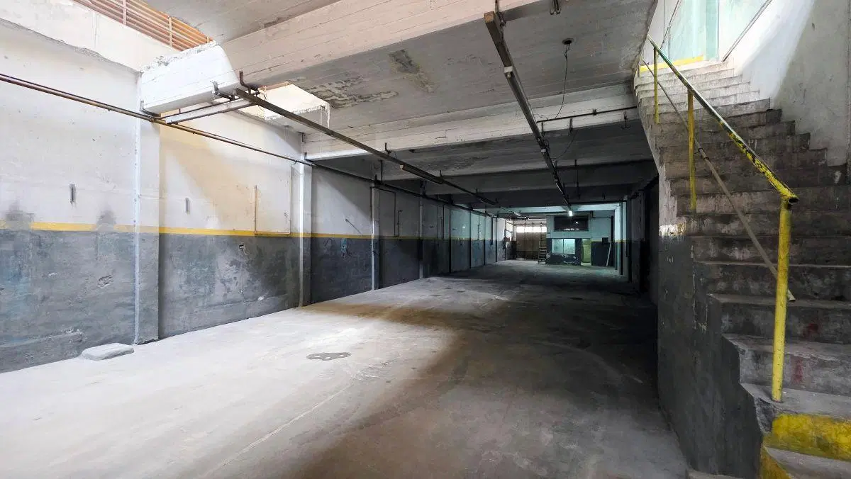 IMPRESIONANTE GALPON 530M2 VILLA LUGANO! 4