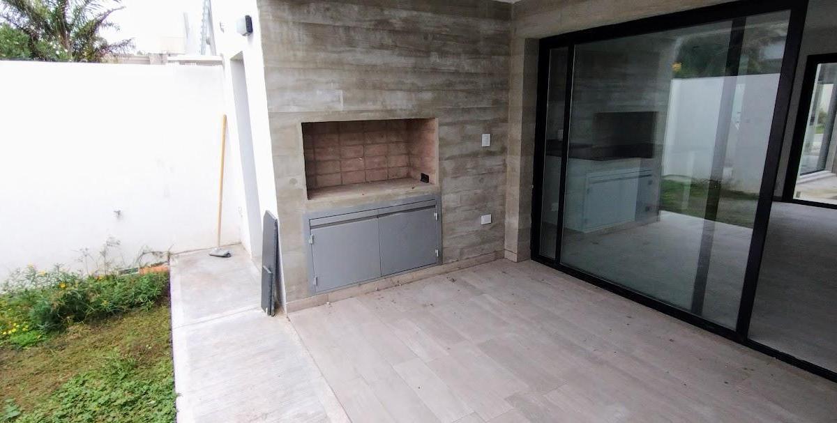 Venta de Duplex 3 Dorm en Chacras del Norte 1