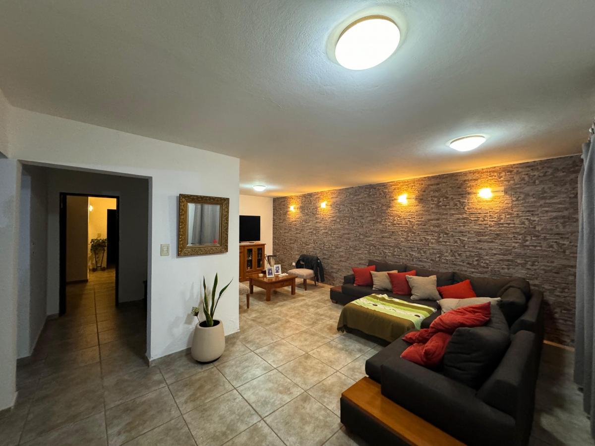 Casa de 3 Dorm. en Venta Zona Mujer Urbana 2