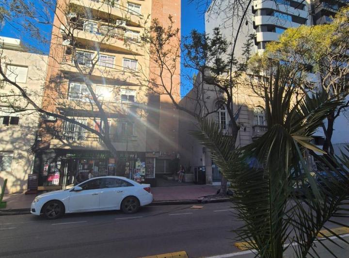 Departamento un dormitorio con escritorio Nueva Córdoba 1