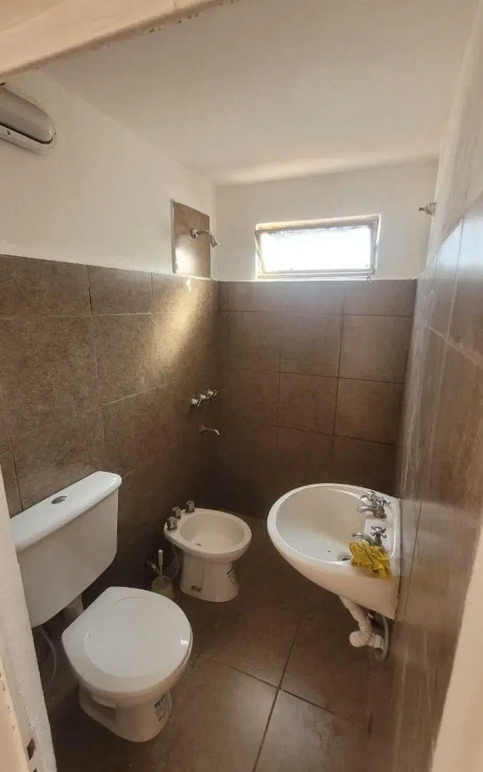 Se Alquila departamento 2 dormitorios en Villa Cabrera 4