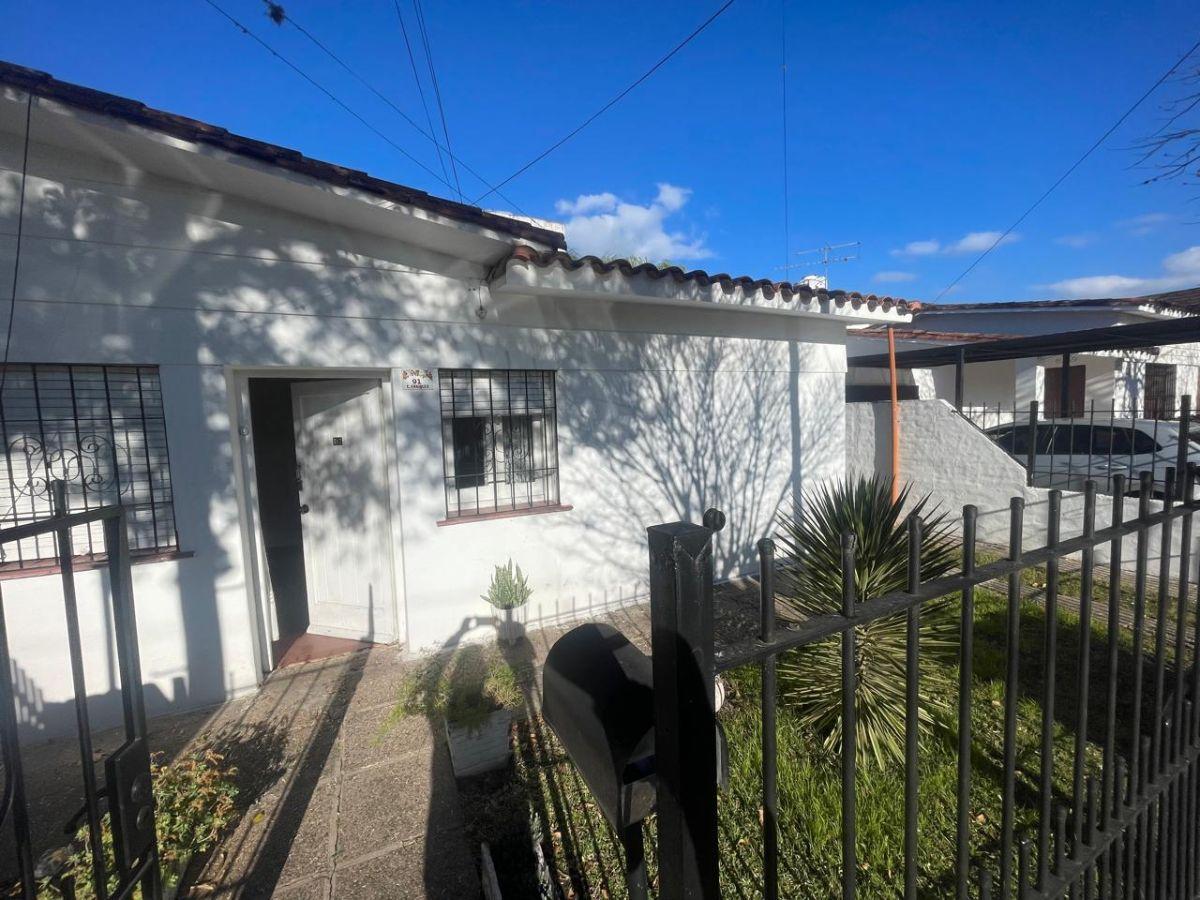 Venta de Casa mas Departamento - Villa Carlos Paz -