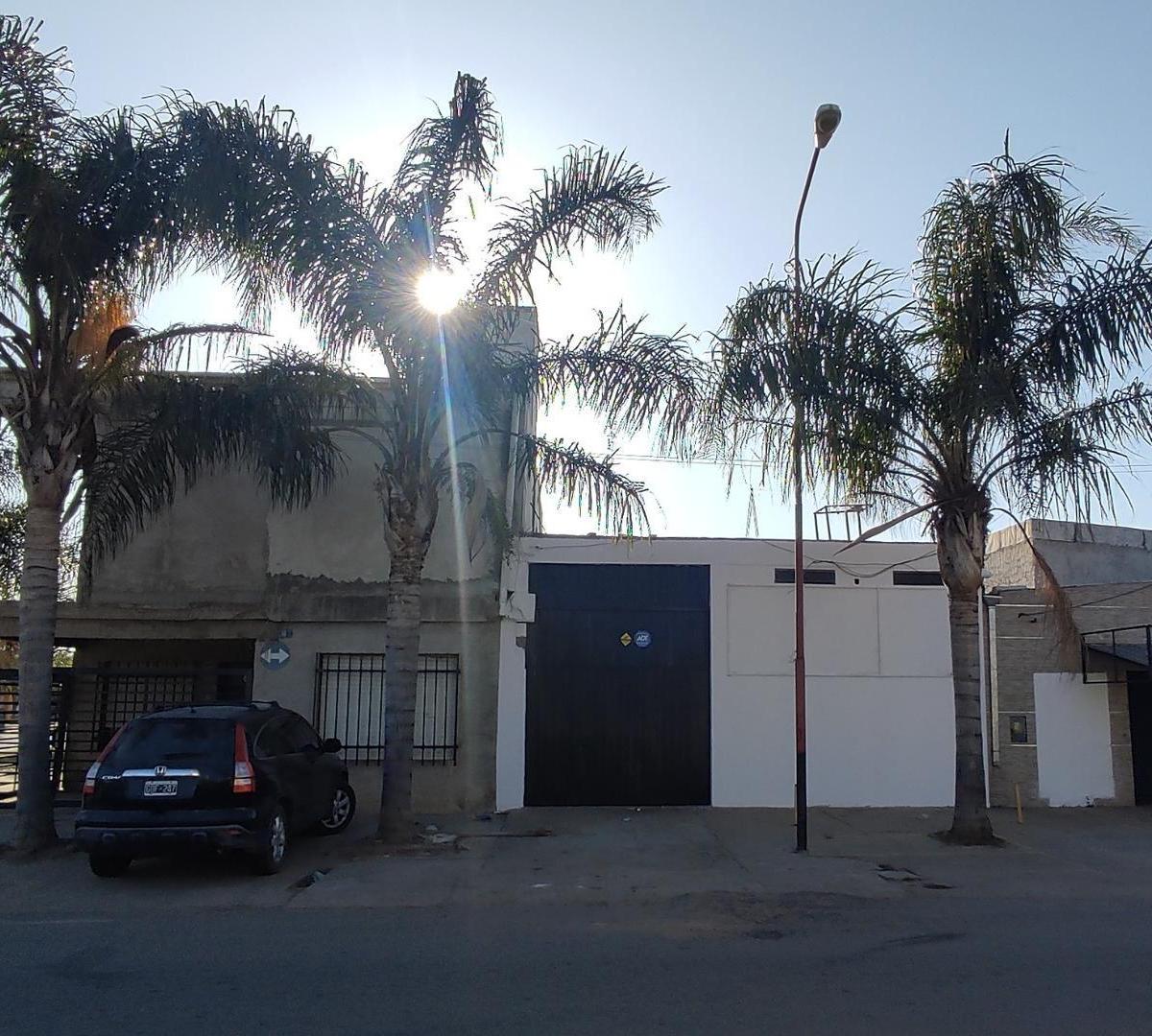 Importante Inmueble en Esquina Comercial Vgg 5