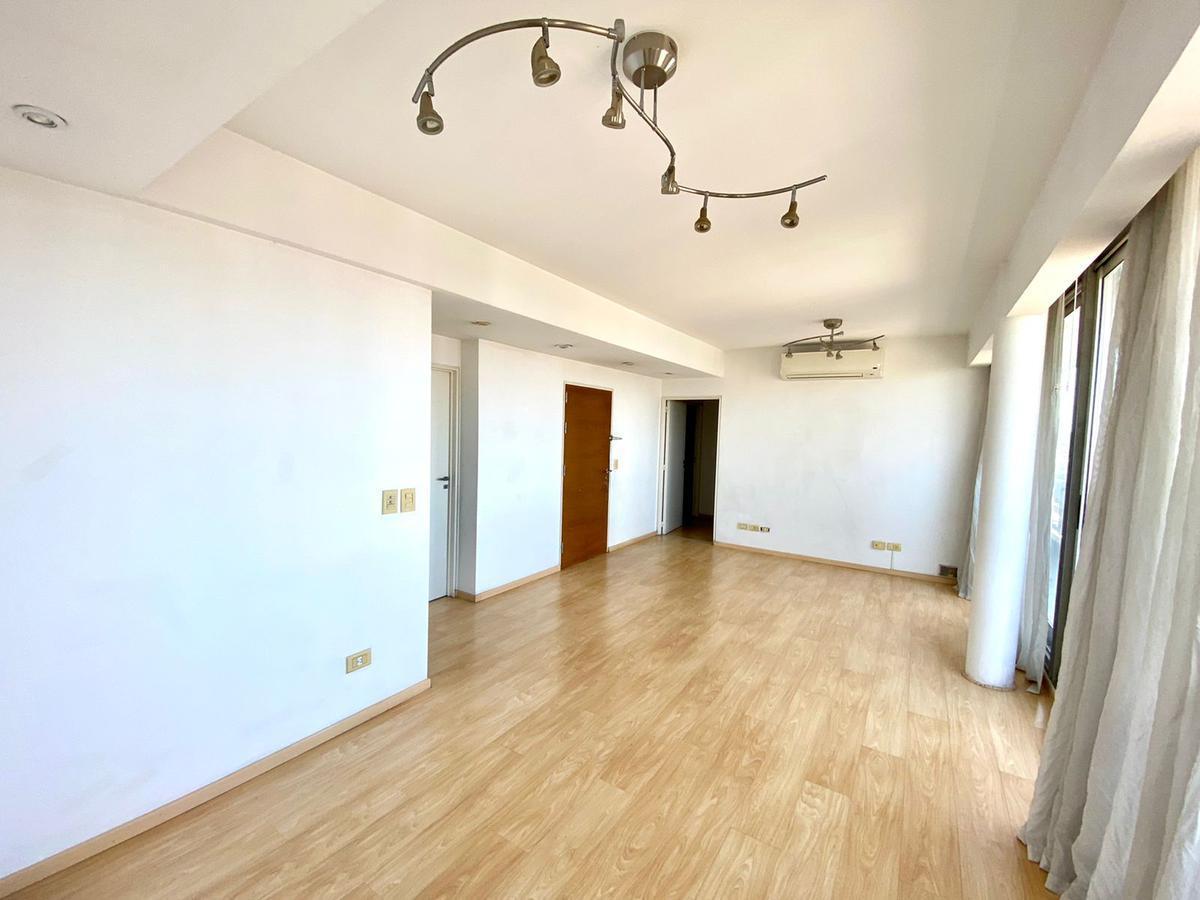 Departamento 3 Ambientes y Cochera Fija en San Telmo Venta o Alquiler 3