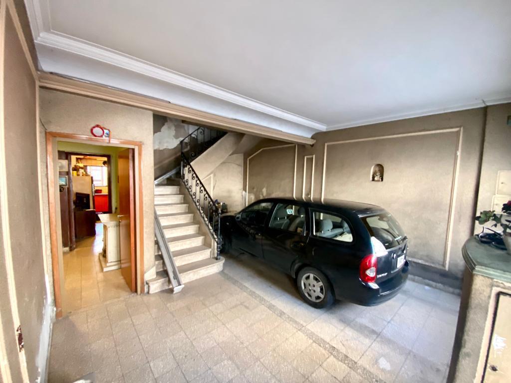 Venta en Block de Dos Phs con Cochera Terraza y Jardín Oportunidad 5