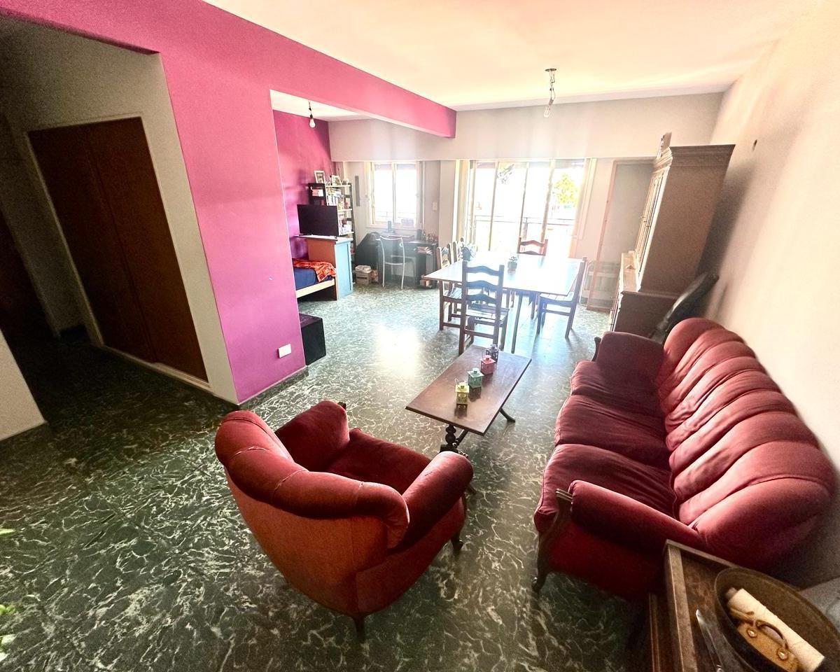 Departamento 4 Ambientes con Dependencia y Dos Cocheras en Barracas Venta 5
