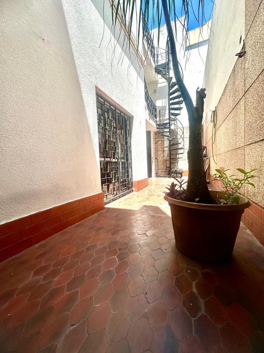 Casa 4 Ambientes con Escritorio Patio y Terraza con Parrilla en Barracas Venta 1