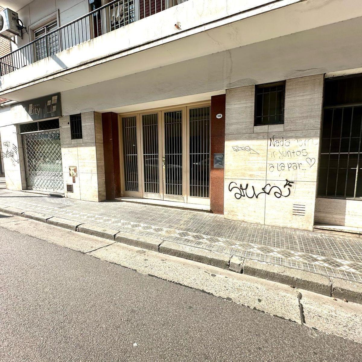 Departamento 2 Ambientes C/balcon Terraza en Monserrat Venta 4