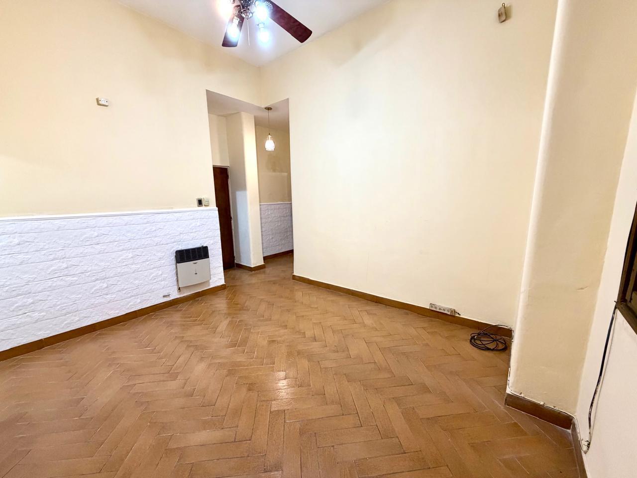 Foto de DEPARTAMENTO EN PLANTA BAJA 2 AMBIENTES C/ PATIO EN BARRACAS VENTA, imagen 4