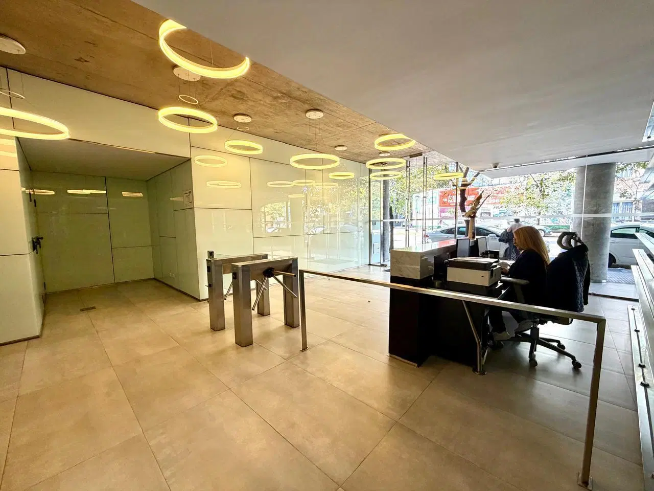 OFICINA  EN DISTRITO TECNOLOGICO - PARQUE PATRICIOS - ALQUILER 2
