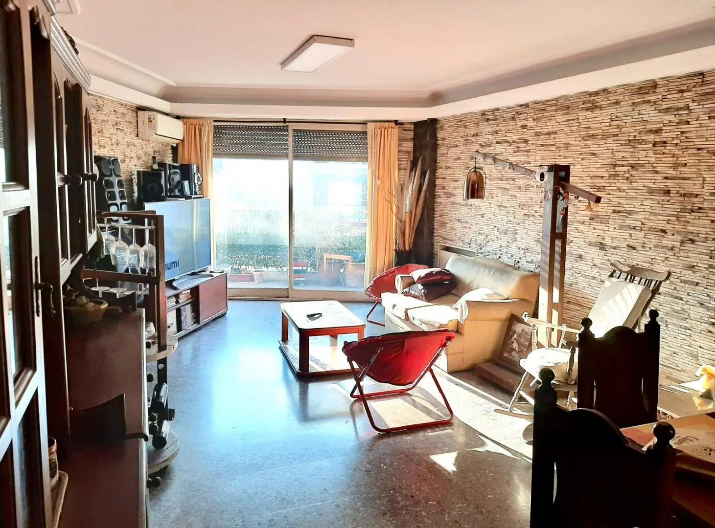 DEPARTAMENTO 3 AMBIENTES C / DEPENDENCIA EN BARRACAS VENTA 4