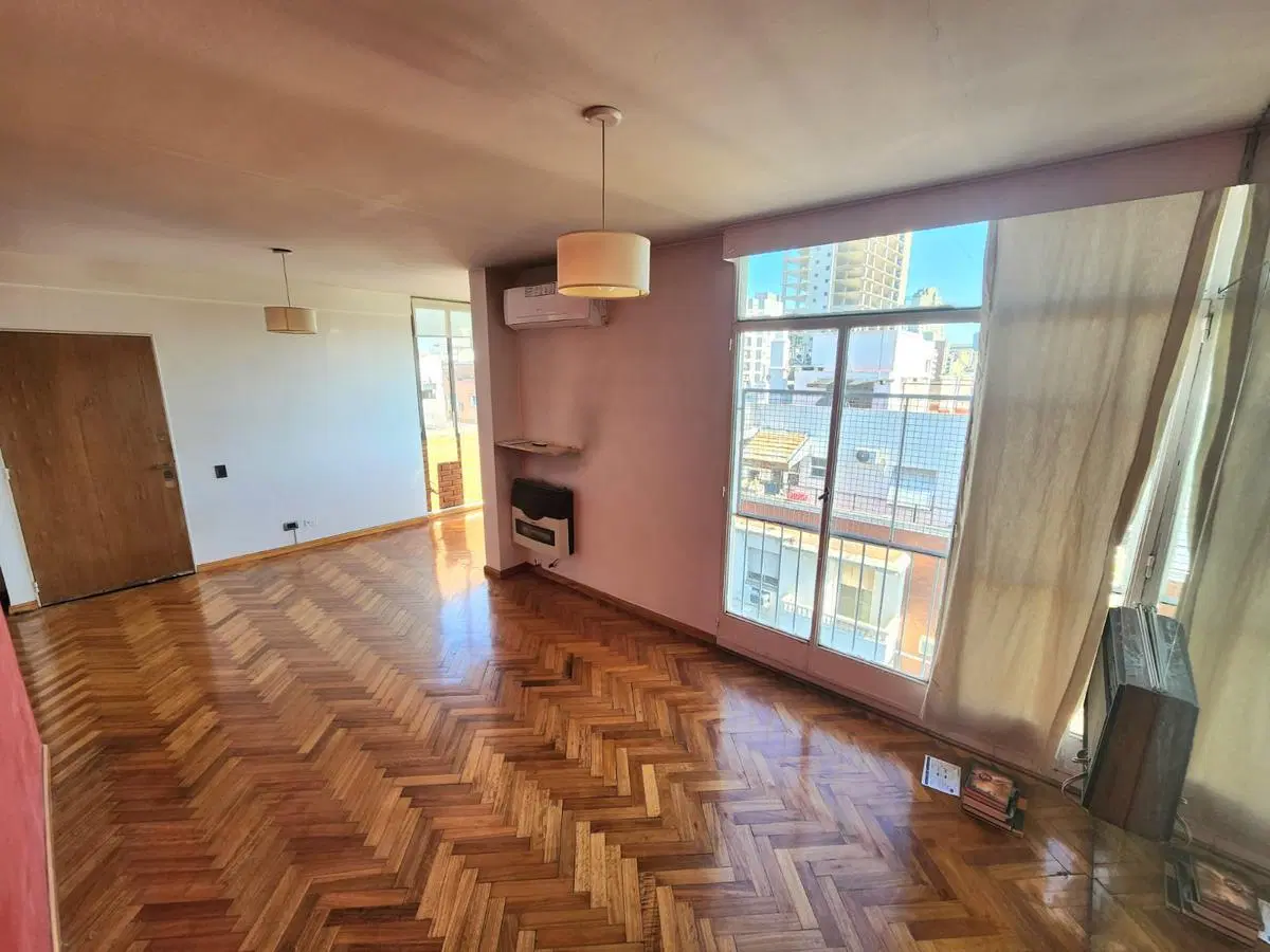 DEPARTAMENTO 3 AMBIENTES CON DEPENDENCIA Y COCHERA FIJA EN BARRACAS ALQUILER 3